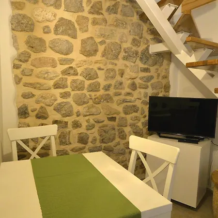 Apartments&rooms Oliva