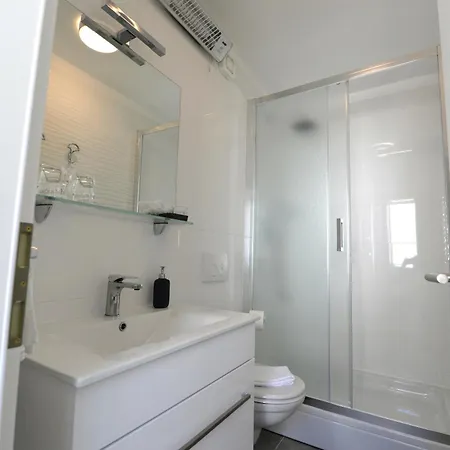 Apartments&rooms Oliva