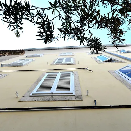 Gasthuis Apartments&rooms Oliva Cres