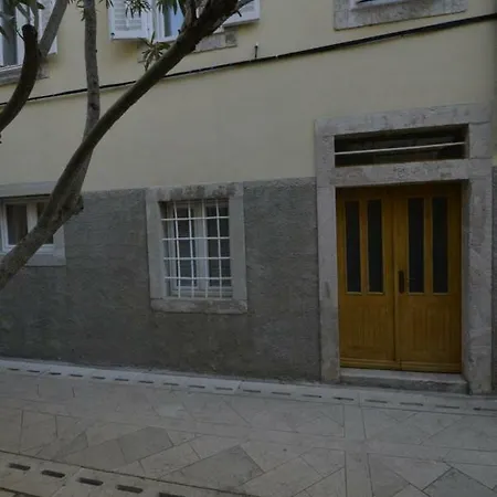 Apartments&rooms Oliva